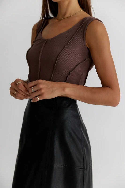 The Ivey Crop Top Mocha