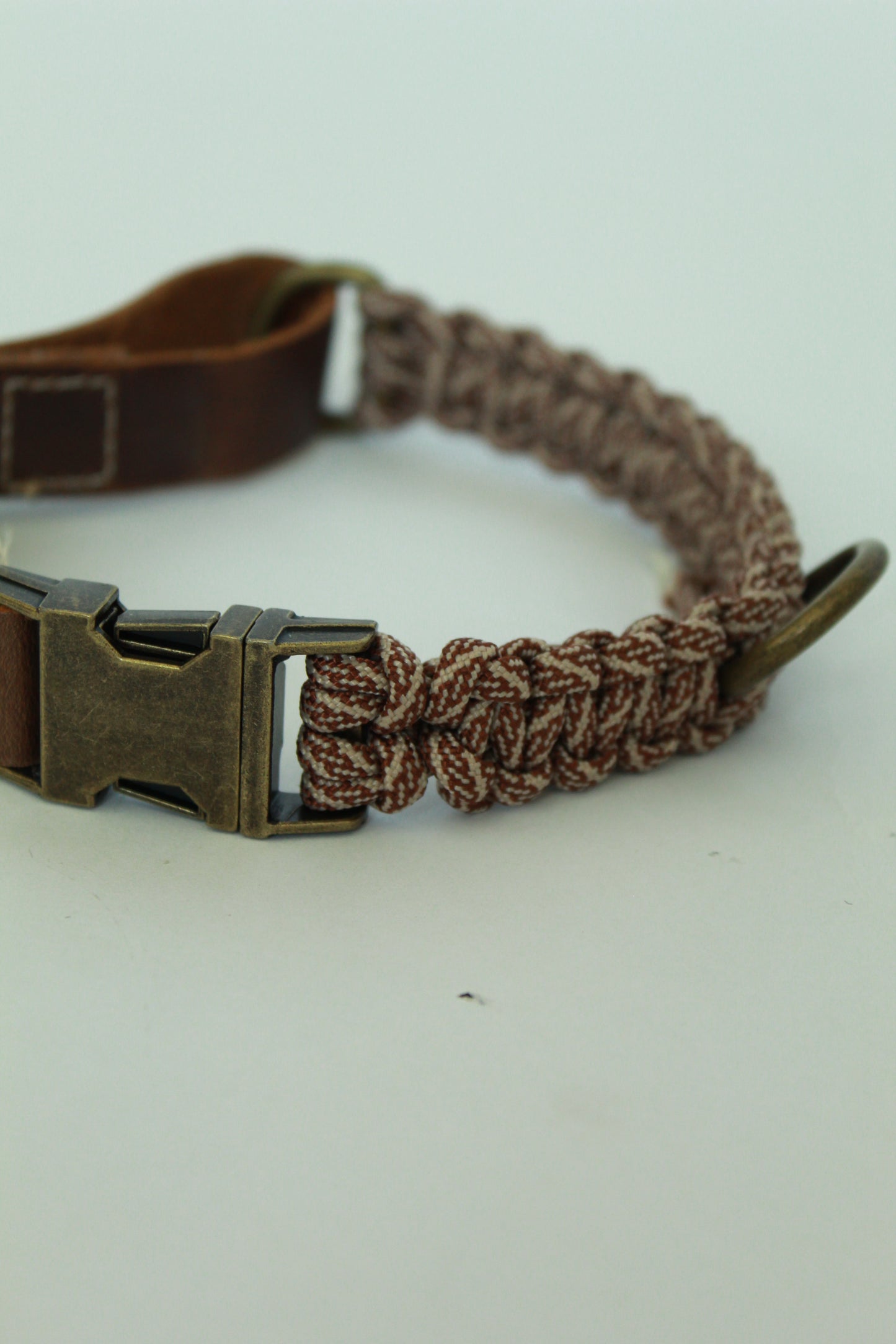 Hazelnut Para Collar