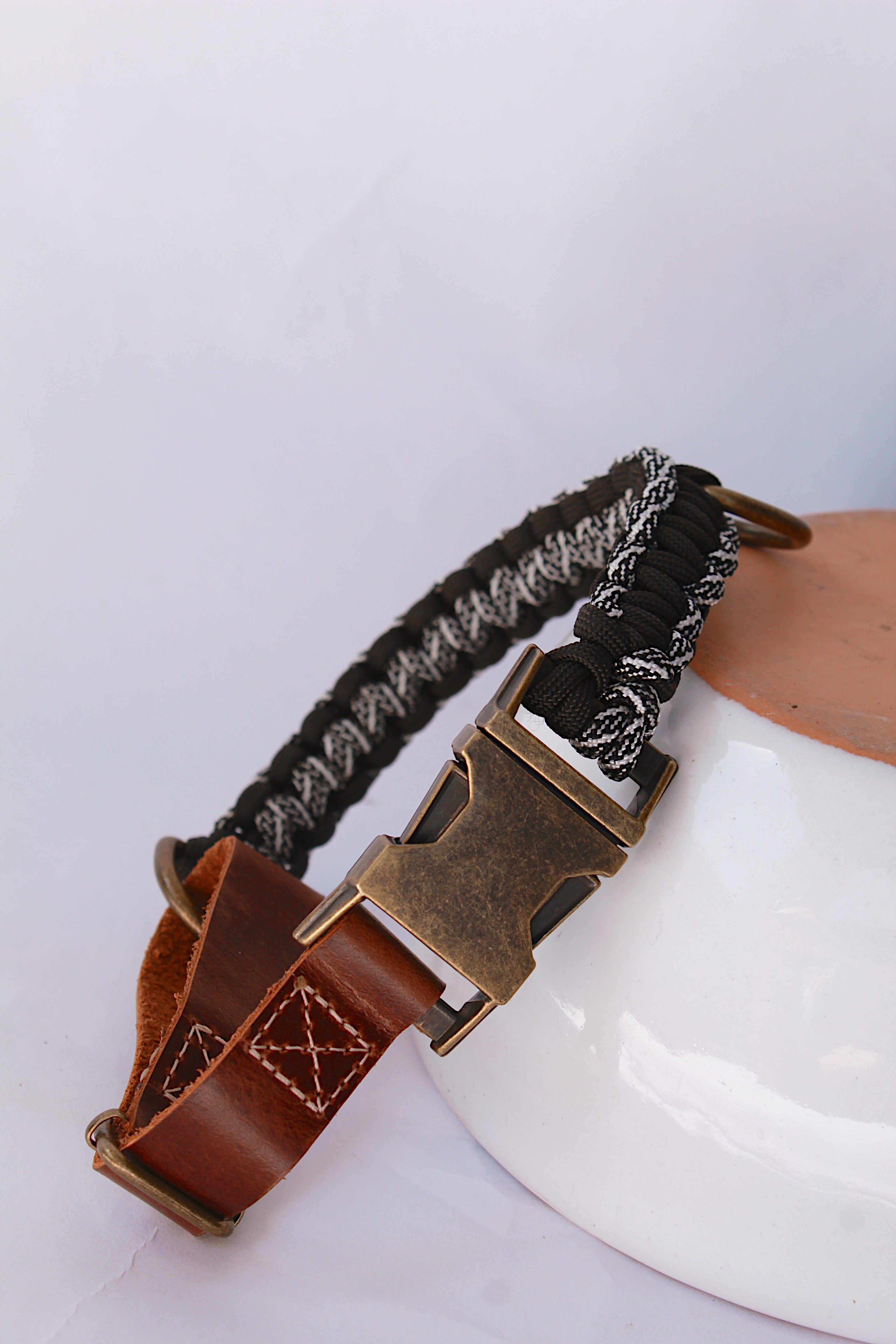 Fusion Collar - Black and white mixed