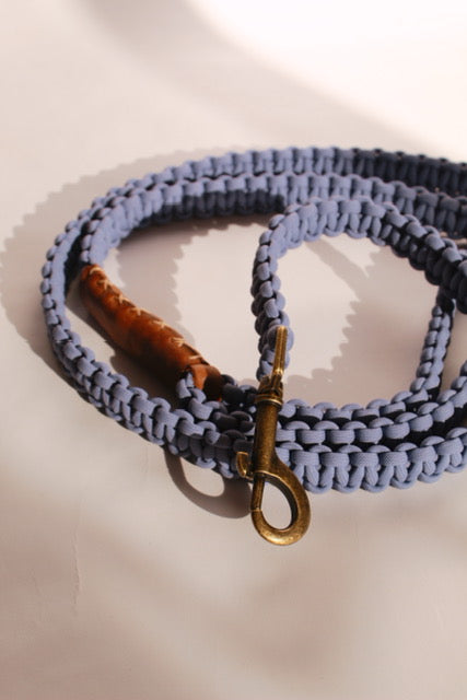 Lavender Para leash