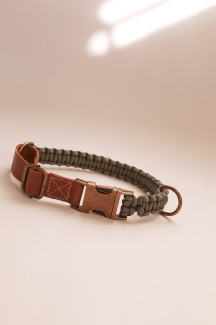 Deep Sage Para Collar